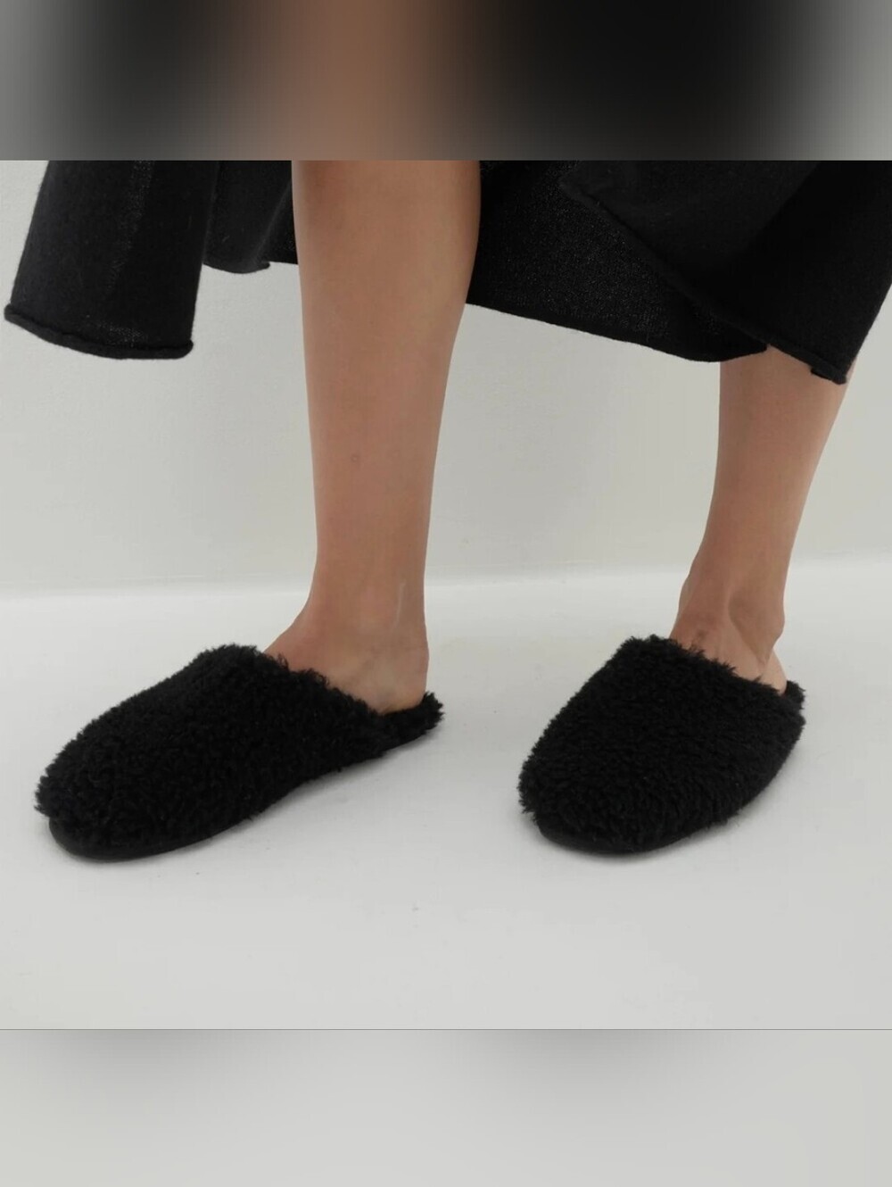 Naked Cashmere n21064 wool slippers size M or 9 shearling